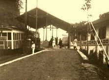 EH03B - La gare du train à crémaillère montant au Corcovado