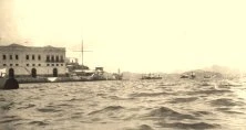 EH03B -Le port en 1910, pas de quais en eau profonde