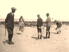 V0435 - Veules-les-Roses, croquet à la plage
