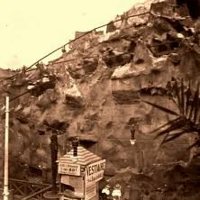 V1207 - Luna Park, les montagnes russes