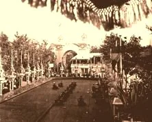 V1209 - Luna Park, la mer agitée