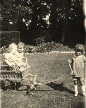 1923