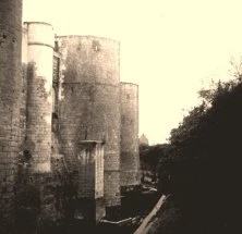 V0516 - Remparts de Loches, Avril 1921