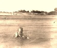 V0696 - Yves dans le bain