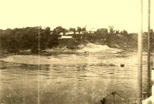 V0727 - Un port sur le Paranà