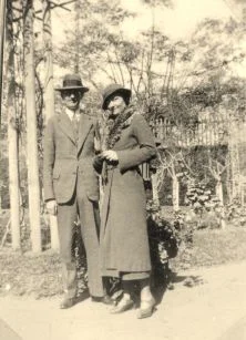 (détails)