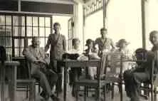 De g à d: Tonton Emile, François, Yves, Maman, Michel, Tante Henriette