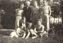 Nany, ses 6 petits-enfants et Maman