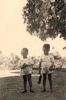 V1067 - Riachuelo, au chalet, Yveset son remorqueur, 3/1937