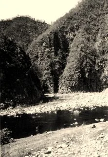 Gorge de la Escaba, sur le rio Marapa