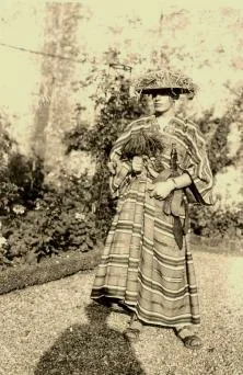 Michel en costume africaIN