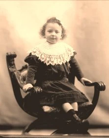V6904 - Suzanne 1907