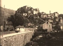 V0295 - 22 juillet 1910, Corte, vue de la route d'Ajaccio