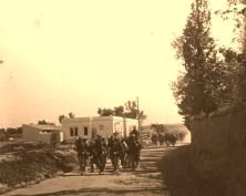 V0338 - Oujda (Maroc), 29 avril 1911, colonne d'infanterie