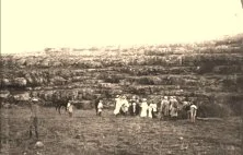 V0351 - Arrivée aux grottes
