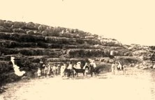 V0352 - Le retour depuis les grottes