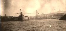 V0362 - Marseille, au cours d'un bref voyage d'affaires en France, 30 janvier 1912, le pont transbordeur vu du paquebot "Charles Roux"
