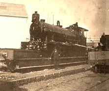 V1182 - Expo CF, la locomotive 512 sur son wagon spécial de transport