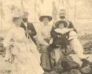 Bizerte, vers 1900, de g. à d.: