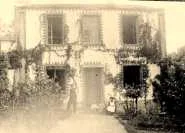 chez les Feuillebois (sa fille),avec