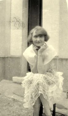 Tante Maine, vers 1933