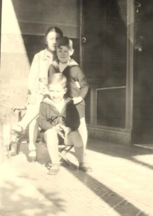 Une photo d'identité de Jean, vers 1928