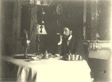 V7304-André Feige à table, vers 1904