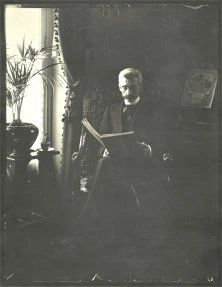 chez Arsène (au centre) et Emilie Cordelle, Georges Prouveur à droite, Marthe Prouveur et sa soeur Mlle Dupré à gauche,