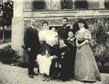 Tous les Feige, les Bidel et les Cordelle à Sèvres chez Léonie ou grand-mère Feige en 1907