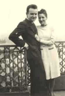 (sur la terrasse du 8ème, av. de Lamballe)
