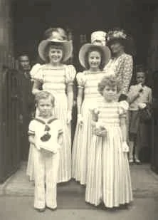 Aline, Pascale, Benjamin, ?