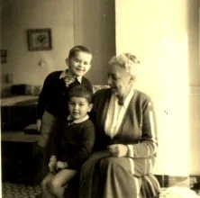 Alger 1951, Bonne-Maman avec Jean et Laurent