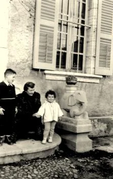 Yann, Maman, Agnès, 1-53