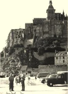 Le Mont Saint Michel, 1952, Jean-Paul et Yves