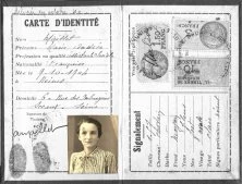 Carte d'Identité, octobre 1940, son domicile est à Sceaux, 6, rue des Imbergères.