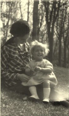 Claude et Grannie, mars 31, l'Orangerie