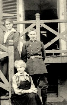 Yvonne et Jeanne Thrion, Etienne Maillet, 1918, Pau