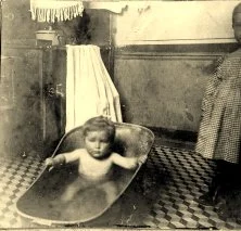 mai 1901, Suzanne dans son bain
