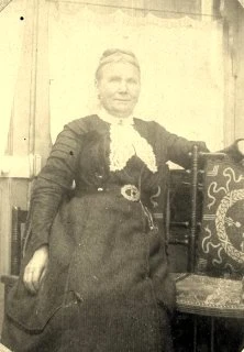 Sidonie vers 1913