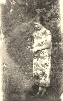 vers 1925, Suzanne