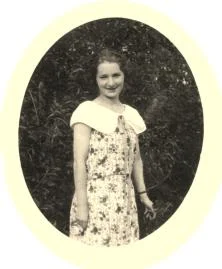 Suzanne 1923, Sarry
