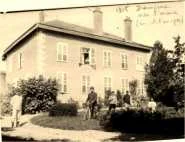 1915 la maison des Charpentier à Dampierre est occupée par un état-major français, après une brève occupation par les Allemands au moment de la 1ère bataille de la Marne