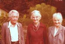 Tandrée, Papa, Grannie, Mamie