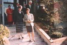 Claude et Fanny, sortant de la mairie, retour chez les Cirier