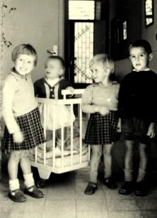 Frédéric et Christophe avec les enfants Saillet