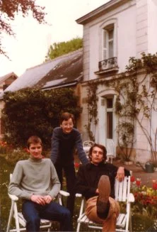 (détails)