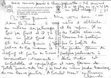 "Nous voici donc dans le Jura... à 1000mètres d'altitude au milieu des pâturages et des sapins. Il ne fait pas froid et il y a de belles éclaircies avec un petit fond de brume très poêtique.... ...notre studio est con…
