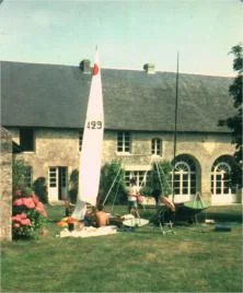 (détails)